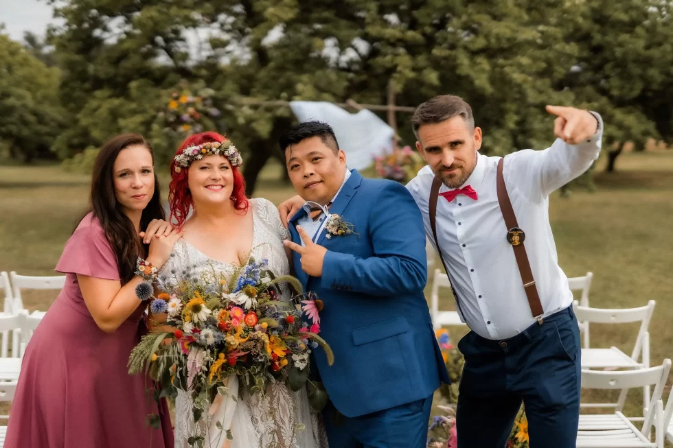 svatba v merunkovem sadu ML