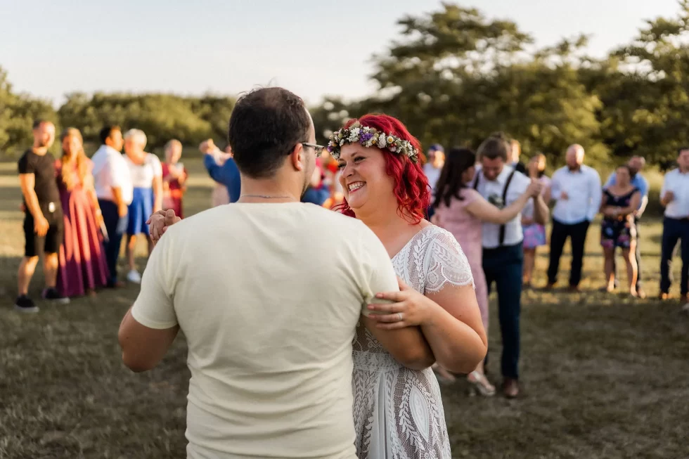 svatba v merunkovem sadu ML