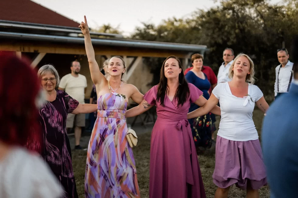 svatba v merunkovem sadu ML