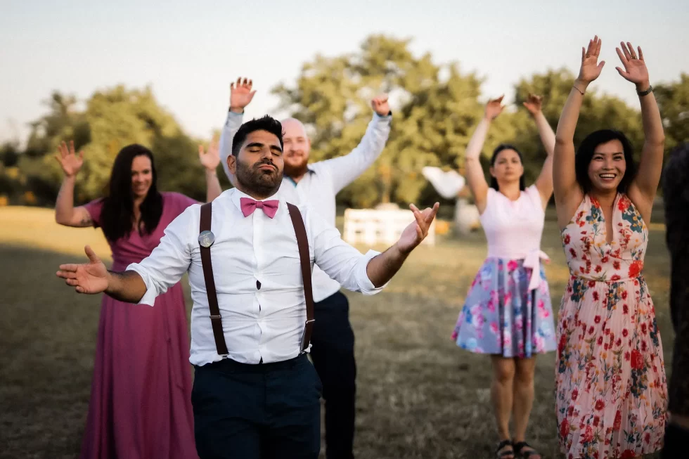 svatba v merunkovem sadu ML