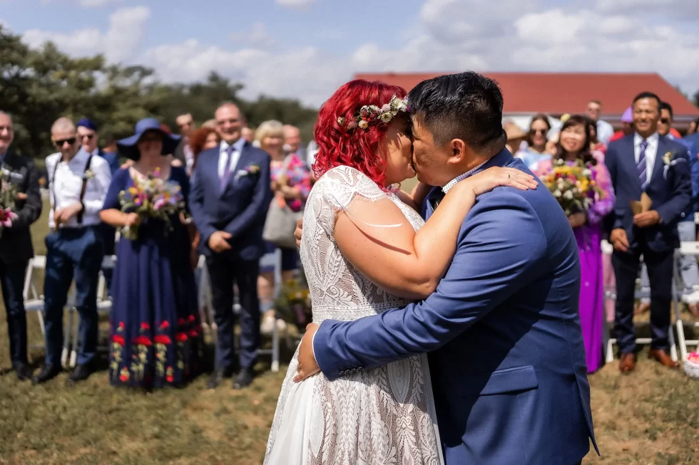 svatba v merunkovem sadu ML