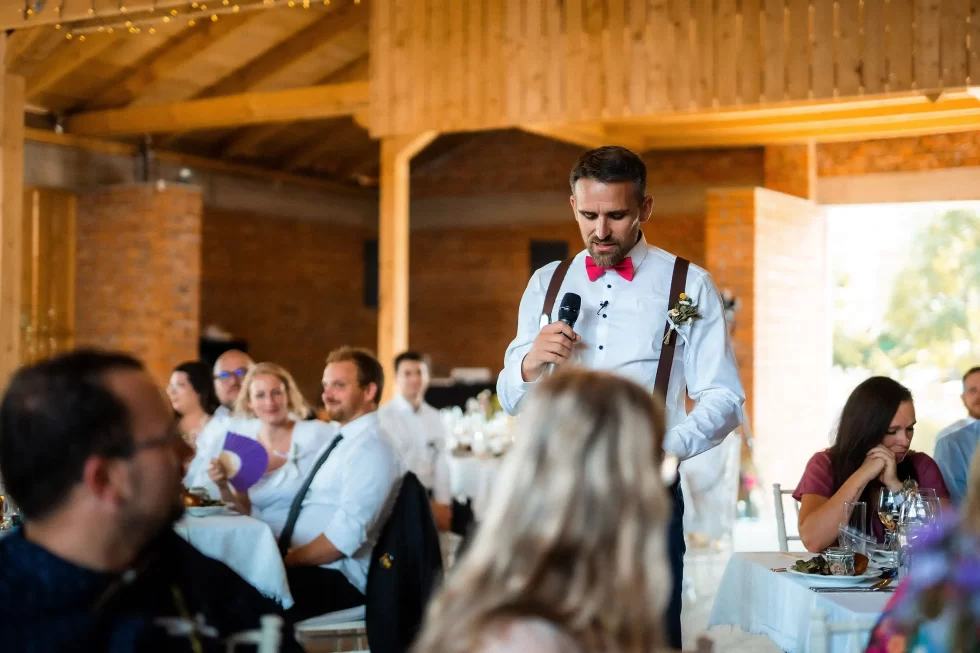 svatba v merunkovem sadu ML