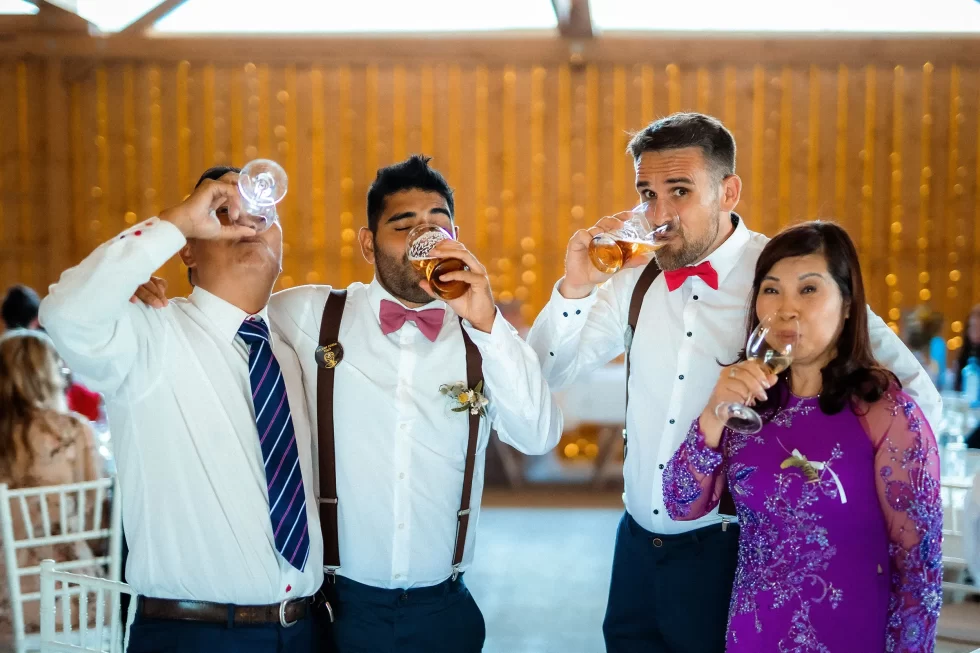 svatba v merunkovem sadu ML