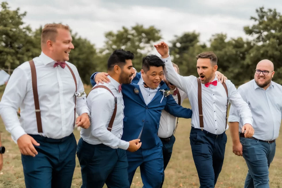 svatba v merunkovem sadu ML